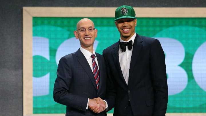 RT @CookedByCeltics: Best moments of Jayson Tatum's rookie season:

(A thread) https://t.co/A9N2wbAaax