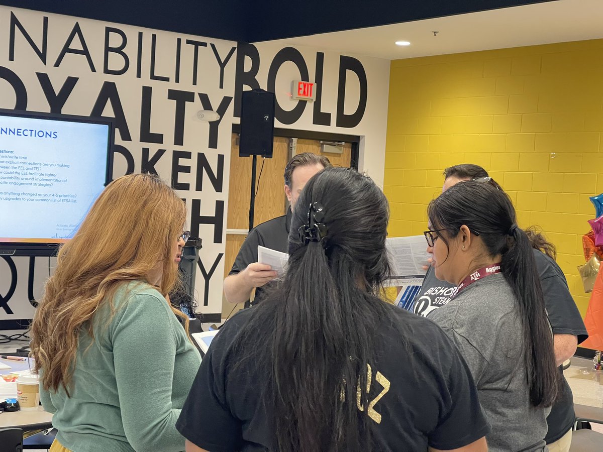 kmtarin's tweet photo. Day 2 of learning at the 23-24 Principal Summit with the Adamson VT! #SummerSummit23 #LeadwithRhythm @DrElenaSHill @HildaCRobinson @Mo1Ramirez @MurilloDebbie1 @MRamirezDISD @LourdesGarduno3 @AdamsonSchools https://t.co/7yzXXLPnYo
