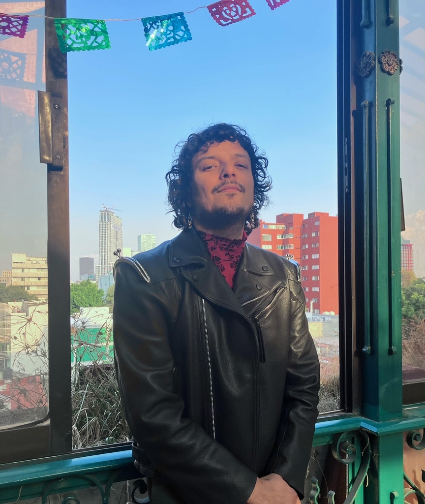 You can visit Diego Mireles Duran at The LINE Residency starting next week and throughout August 21 Thursdays and Fridays from 3 - 5 pm. Learn about their practice, and get some inspiration this summer while immersed in their unique world and vision  🎆