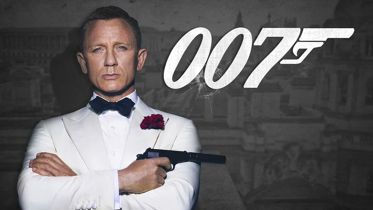 allocine's tweet photo. Christopher Nolan a révélé que ce serait un privilège incroyable de réaliser un film James Bond.

“J’adore ces films et leur influence sur ma filmographie est évidente” https://t.co/RJaFz9bB5B