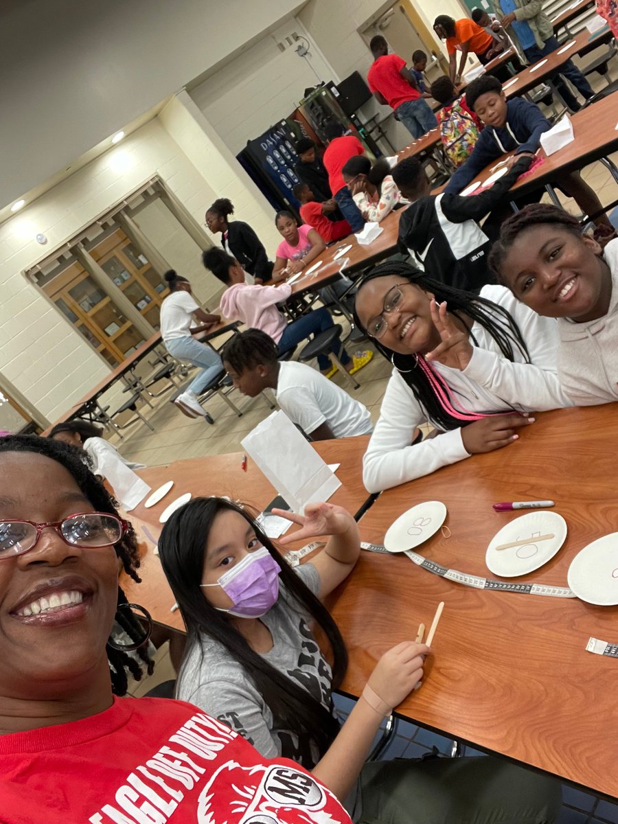 spmmccord's tweet image. Last day of SOAR #STEAMActivity #SkittleBall #Catapult #MiddleSchool