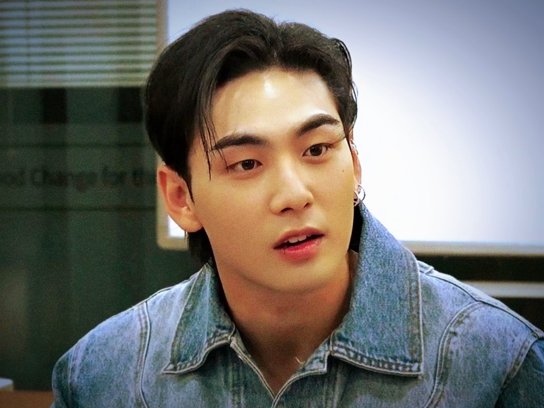 ___d90b___'s tweet photo. Happy Baekho Day🥳🍰
#내_여름날의_선물_강동호
#our_present_BAEKHO
#백호 #BAEKHO #강동호 https://t.co/8n71GnU7iK