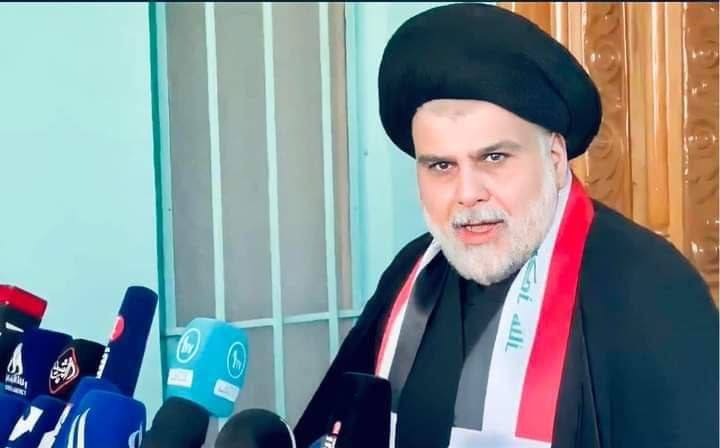 السيد مقتدى الصدر : يدعي البعض ان القوات الامنية تصادمت مع الجماهير الشعبية التي احرقت السفارة وهذا خطأ فالقوات الامنية والجماهير واحد ضد حارقي القرآن .
#علم_العراق_خط_احمر
