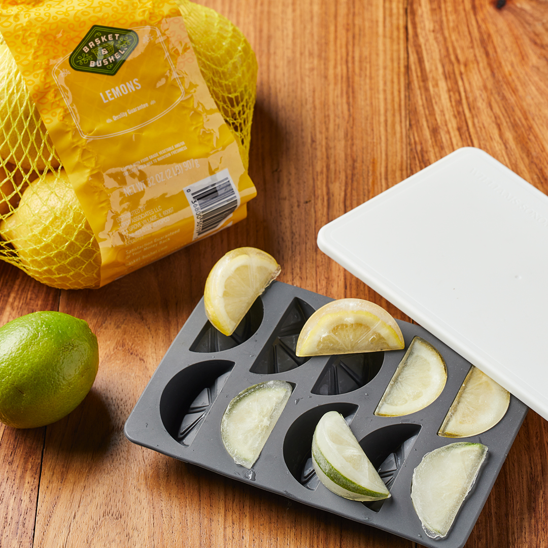 BasketBushel's tweet photo. Looking for ways to upgrade your water this summer? Freeze lemon and lime slices to add some flavor and color while you hydrate. 🍋 https://t.co/e67QhmIcgT