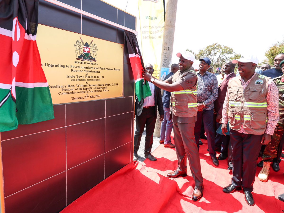 WilliamsRuto's tweet photo. We will expand and modernise Isiolo to cater for the growing population in the region. Roads within the town will be upgraded, street lights erected, security enhanced and the sewerage lines fixed. https://t.co/PZhRysQrYT