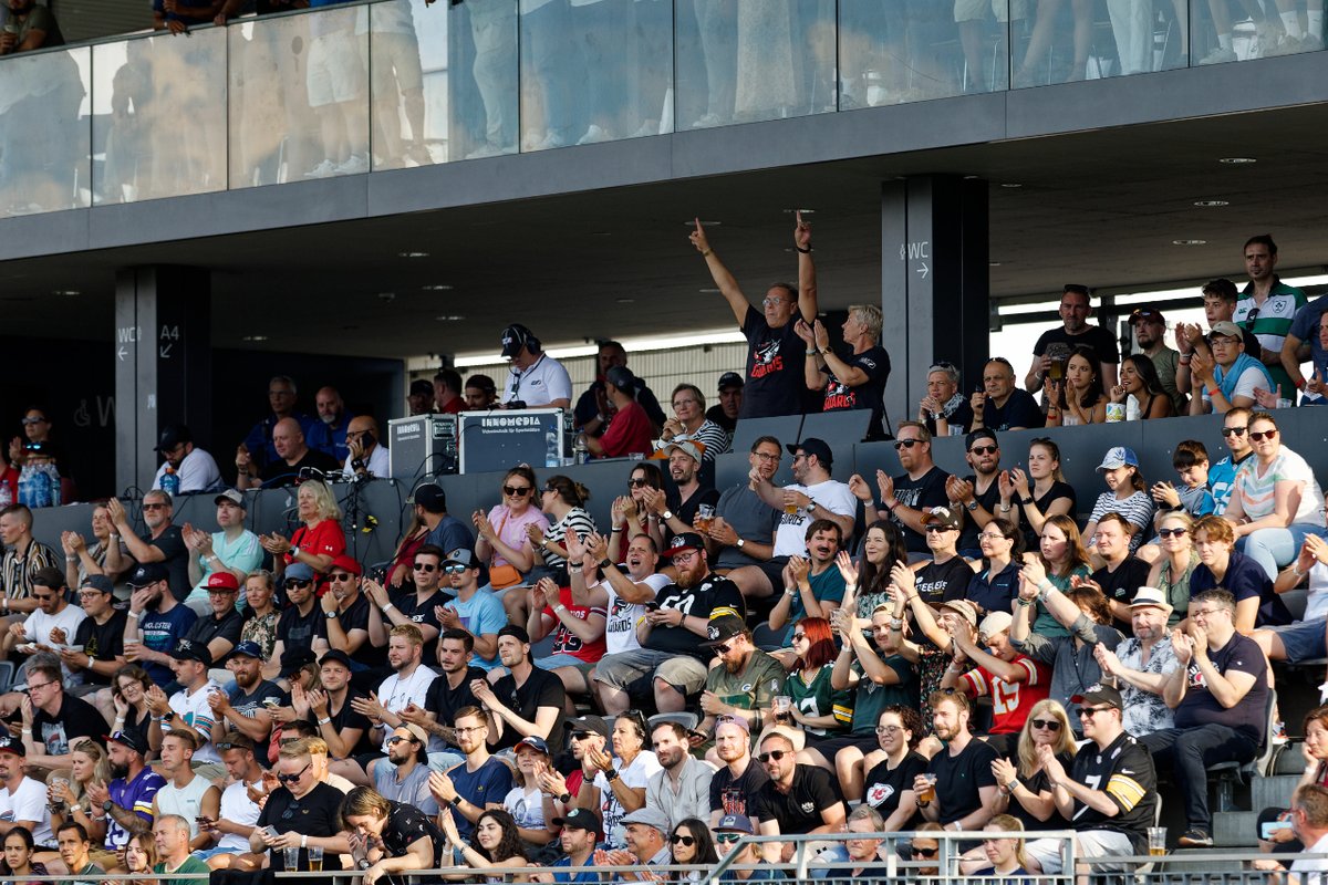 HelveticGuards's tweet photo. We will see You again in 3 days! We can't wait! 💪😎 We hope You have Your ticket already, if not - get it asap at https://t.co/FkR7XCb9aI!

#MILatHVG #upforthechallenge #helveticguards #HoppGuards #europeanleagueoffootball

📷 @lars.kauz https://t.co/OjolyPAowE