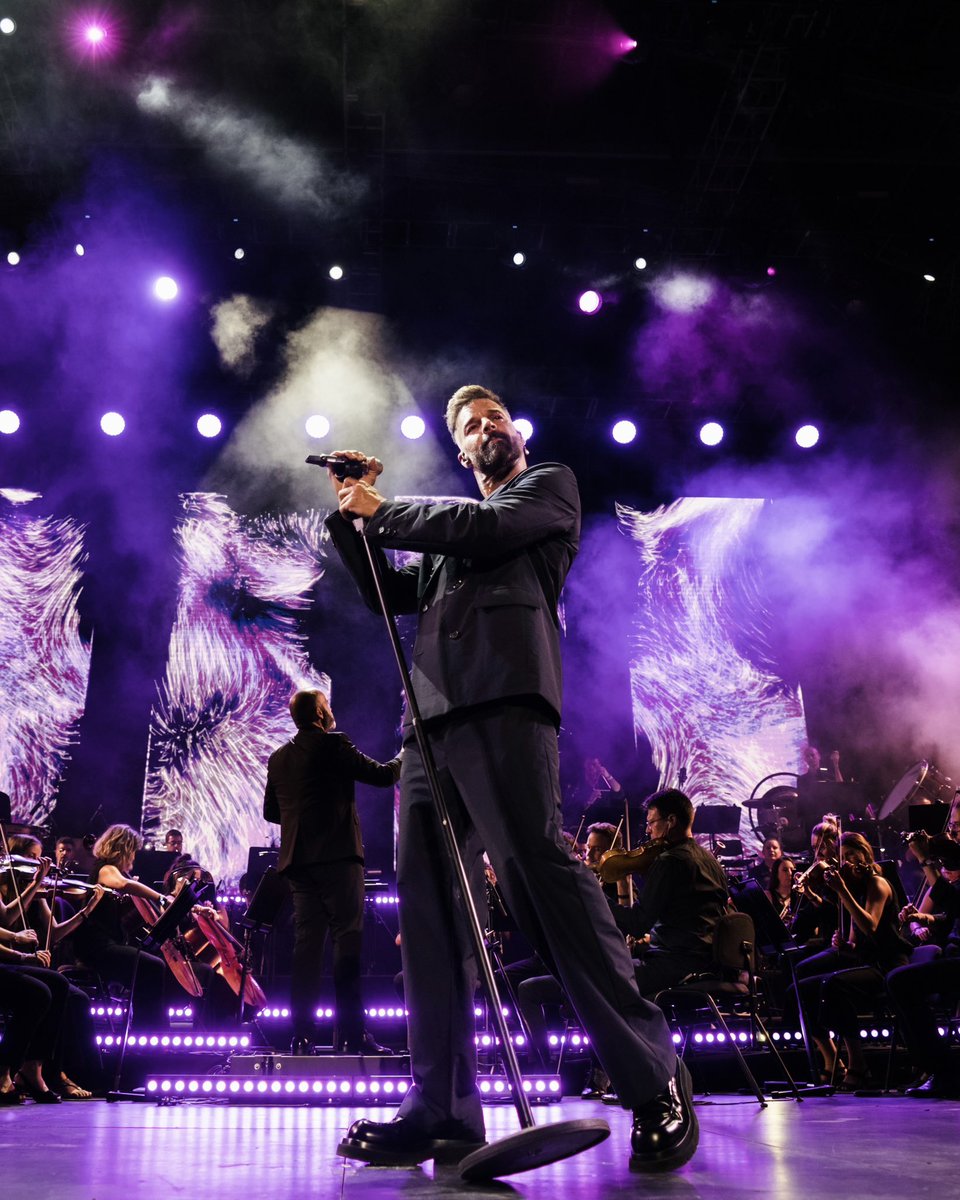 RMwebteam's tweet photo. ¡El momento que tanto esperábamos ha llegado! 🎶🔥

#Albania se prepara para recibir por primera vez a nuestro Ricky en un concierto lleno de magia y emoción ❤️ #RickyMartinSinfónico https://t.co/RcEKhLbU5z