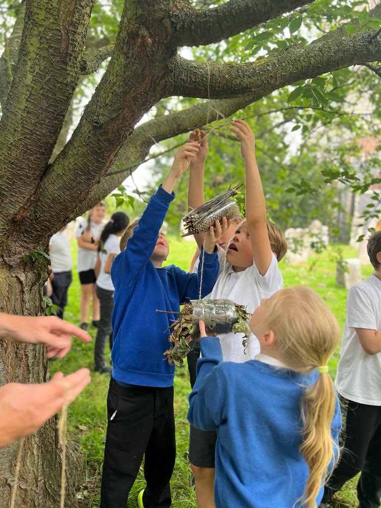 NewingtonCEP's tweet photo. Year 4 have completed their Church Yard project! We hung bug hotels and martenitzas! https://t.co/Y0S2wZrO1q