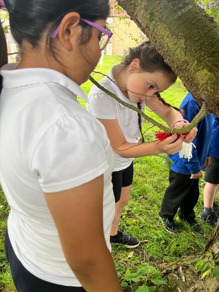 NewingtonCEP's tweet photo. Year 4 have completed their Church Yard project! We hung bug hotels and martenitzas! https://t.co/Y0S2wZrO1q