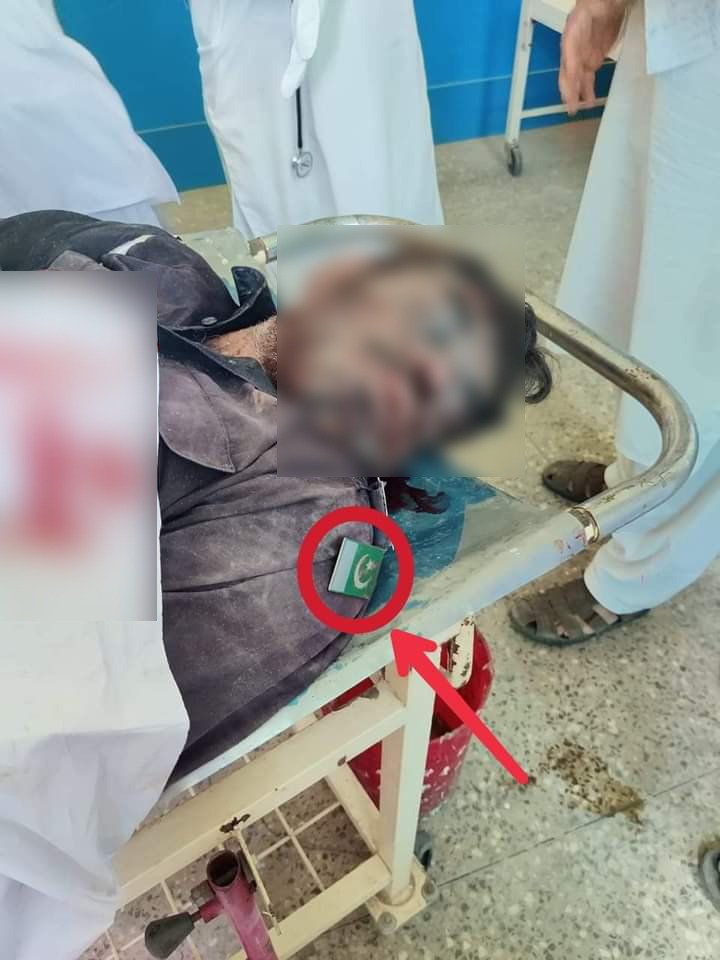 KP_Police1's tweet photo. جو جهنڈا لوگ اپنے گهروں پر سال میں ایک بار لگاتے ہیں. 
وہ پرچم ہم مرتے دم تک اپنی وردی پہ سجاتے ہیں. 
آج کے حملے میں شہید ہونے والا شیر بہادر آفریدی. 
اللّٰہ تعالیٰ جنت الفردوس میں اعلیٰ مقام عطا فرمائے. آمین https://t.co/BXRgE9EaGx