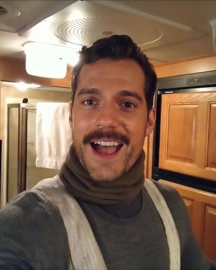 Daily Henry Cavill (@daily_cavill) on Twitter photo 