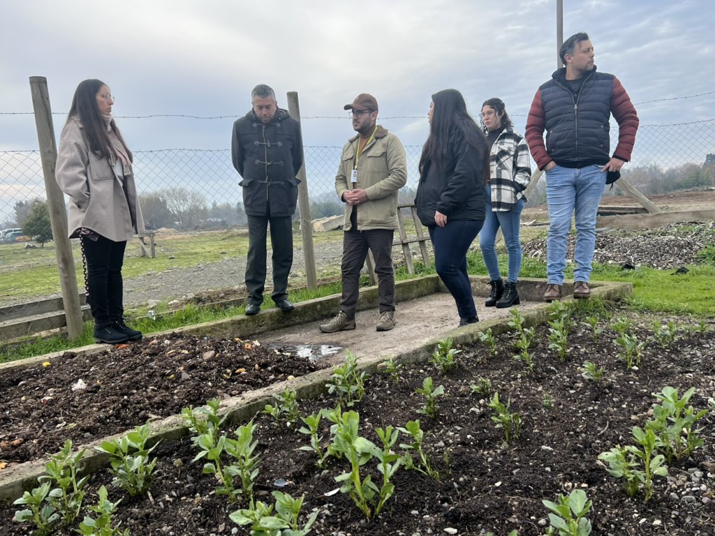 mmanuble's tweet photo. ♻️Hasta #SanNicolás y #Cobquecura nos trasladamos para presentar propuestas de Plantas de Compostaje, buscando reducir las emisiones de metano mediante la valorizacion de residuos orgánicos, en el marco del Programa
"Reciclo Orgánicos Latinoamérica y el Caribe". https://t.co/ZFUlmBaF7t