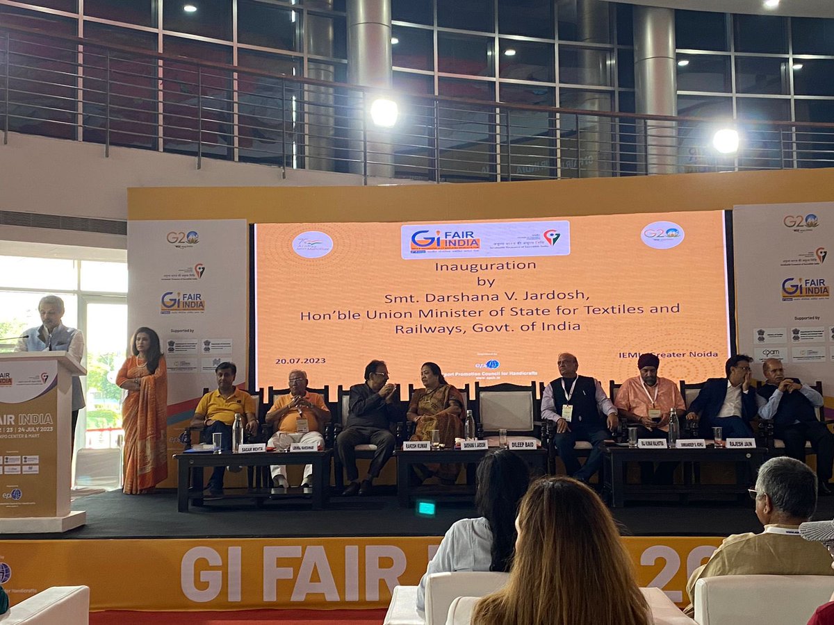 LexOrbisIP's tweet photo. Malyashree Sridharan participated in the 2nd edition of GI Fair India from 20th – 24th July 2023, organized by Export Promotion Council for Handicrafts (EPCH-India). This exceptional event celebrates India's 460+ famed GI products #LexOrbis #IP #GI #India https://t.co/JbfL9V2bMh