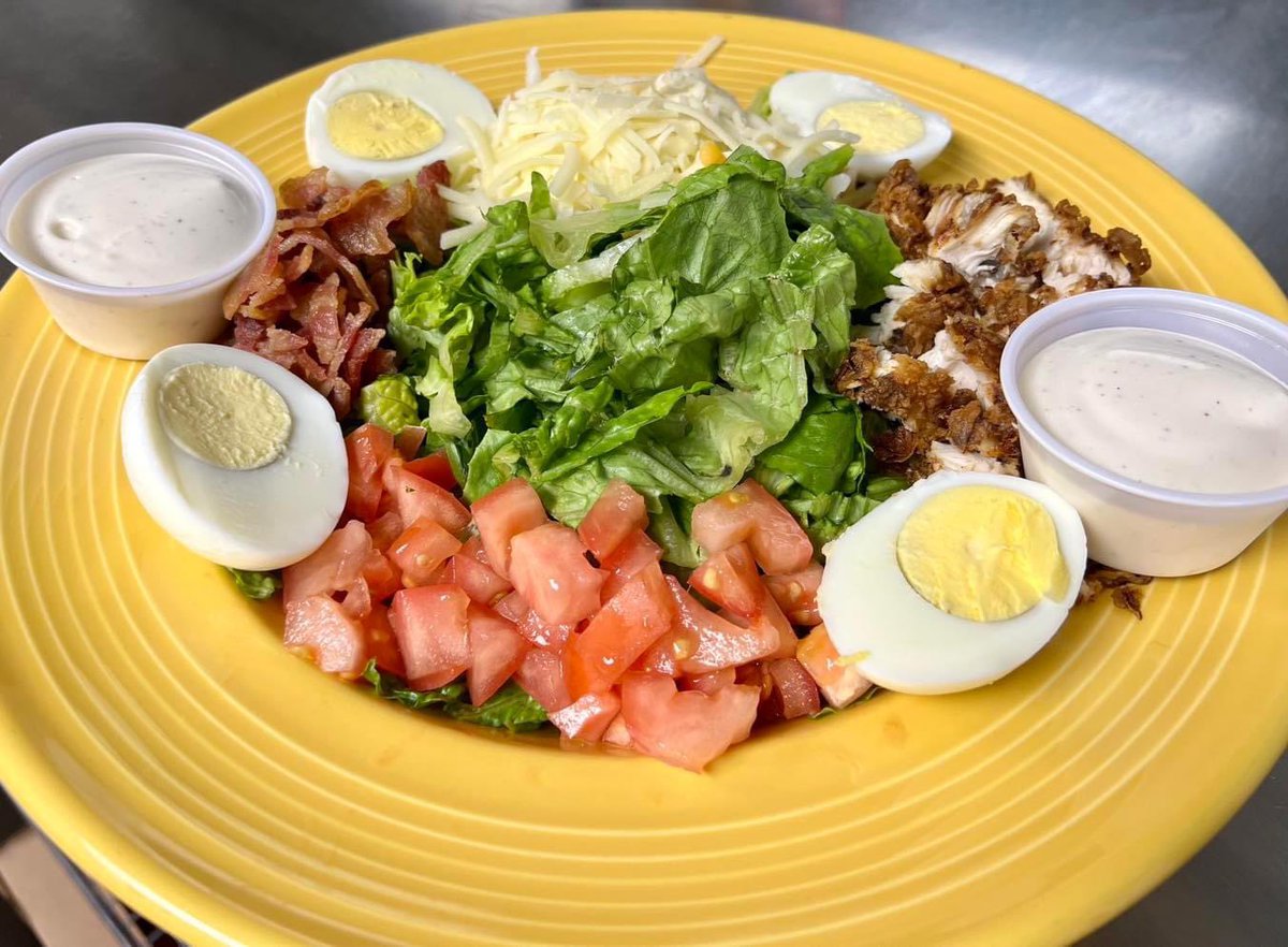 FBFivePoints's tweet photo. A Chicken Cobb Salad so fine that you’ll want it all the time! #salad #eatfivepoints #columbiasc https://t.co/90LrZyPLcc