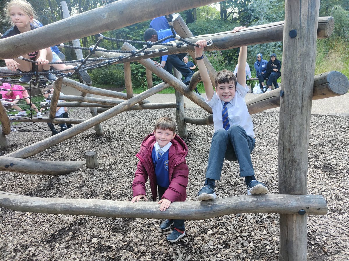 Radcliffe Hall tweet media