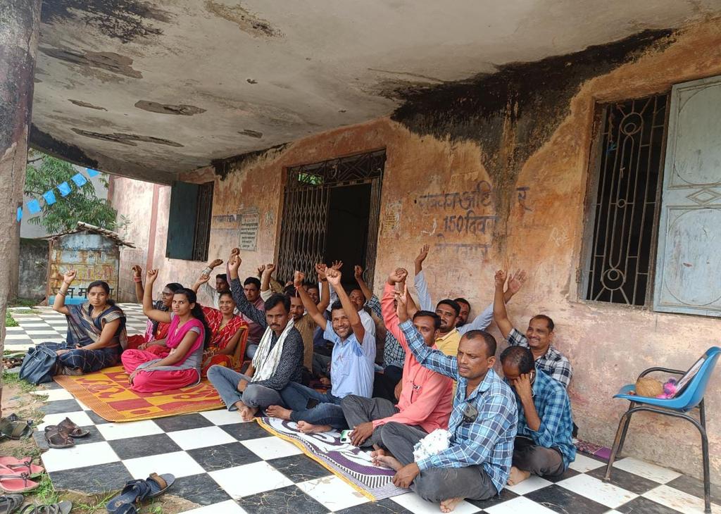 <a href="/ChhattisgarhCMO/">CMO Chhattisgarh</a> <a href="/bhupeshbaghel/">Bhupesh Baghel</a> रोजगार सहायक के लिए क्या किया