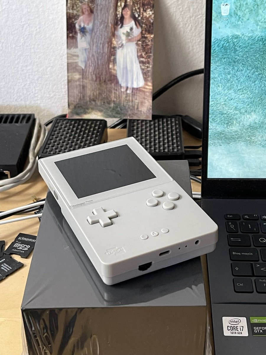 noemiabrildevel's tweet image. Thank you @Analogue for such a nice detail… Even thought I’m very busy with #MiSTer, I’m going to Support Analogue Pocket #openFPGA by porting and patching some Cores to this Great Little Machine
#AnaloguePocket #Analogue #Pocket