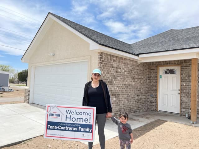 Congrats, Tena family! 🎉🏠Our Cactus, TX, facility offers team members the opportunity to purchase #JBSHometownStrong homes.
“JBS has provided a great job and opportunities for us. I am very comfortable in my job and the stability we now have,” said team member Teresa.