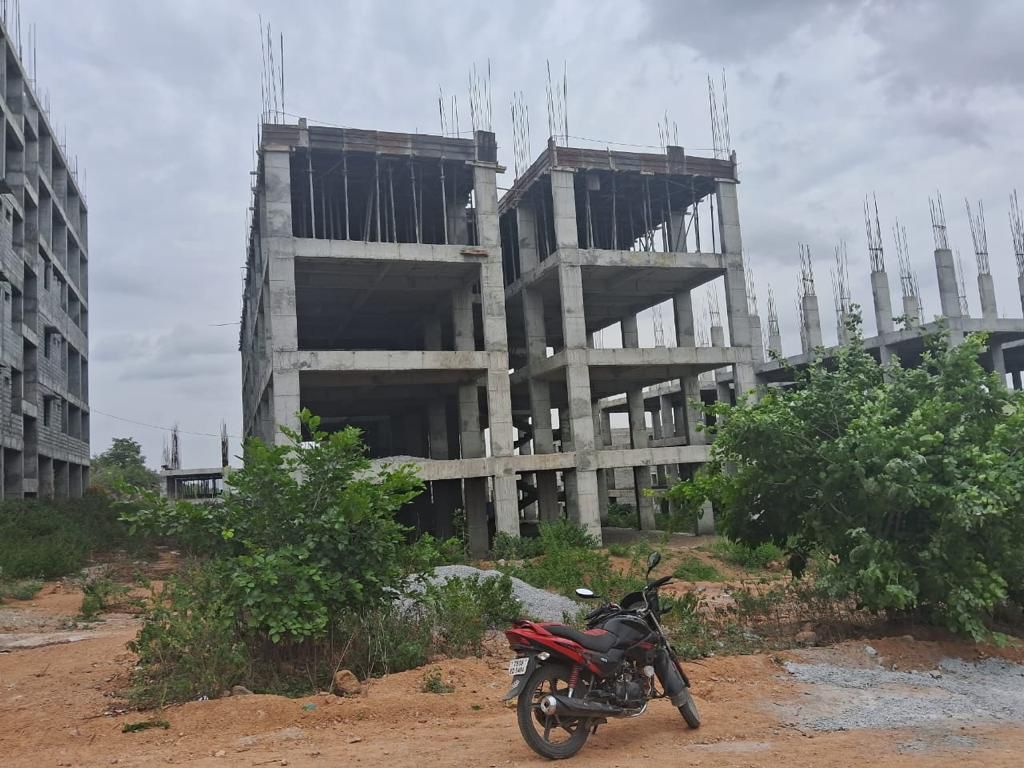 KINGSNEWS7's tweet photo. I was unlawfully detained &amp; stopped by the police while on my way to inspect the 2BHK home construction site at #Batasingaram, Ranga Reddy Dist, #Telangana.
I have the right to investigate and challenge the government's 
#GKishanReddy #BJP #2bhk https://t.co/f91DLTT86S