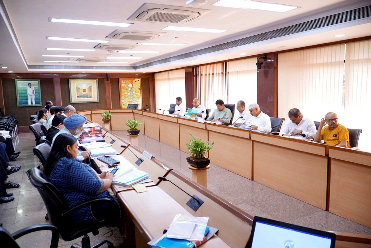 मुख्यमंत्री <a href="/ArvindKejriwal/">Arvind Kejriwal</a> जी दिल्ली के लोगों को विश्वस्तरीय स्वास्थ्य सेवा प्रदान कर रहे हैं ।

इसी कड़ी में स्वास्थ्य सेवाओं को और बेहतर करने हेतु इहबास जर्नल बोर्ड मीटिंग का आयोजन किया गया I