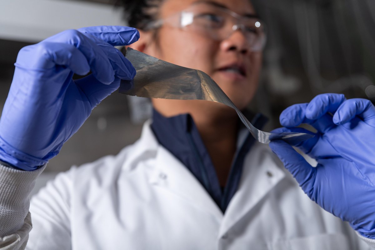 gatechengineers's tweet photo. An old idea is getting new life thanks to battery researchers @GeorgiaTech who’ve found a way to use aluminum to create  solid-state batteries. How their work could lead to safer, cheaper, more powerful Li-ion batteries: https://t.co/2zmkn4FUuF 🐝🔋 https://t.co/r7XJfZXHgt