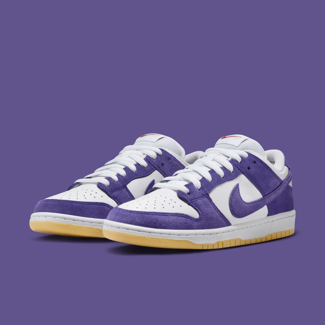 TheSiteSupply's tweet photo. The Nike SB Dunk Low “Purple Suede” is coming soon 💜 https://t.co/WPrrMUzKkH https://t.co/SsVXIO2G9Q