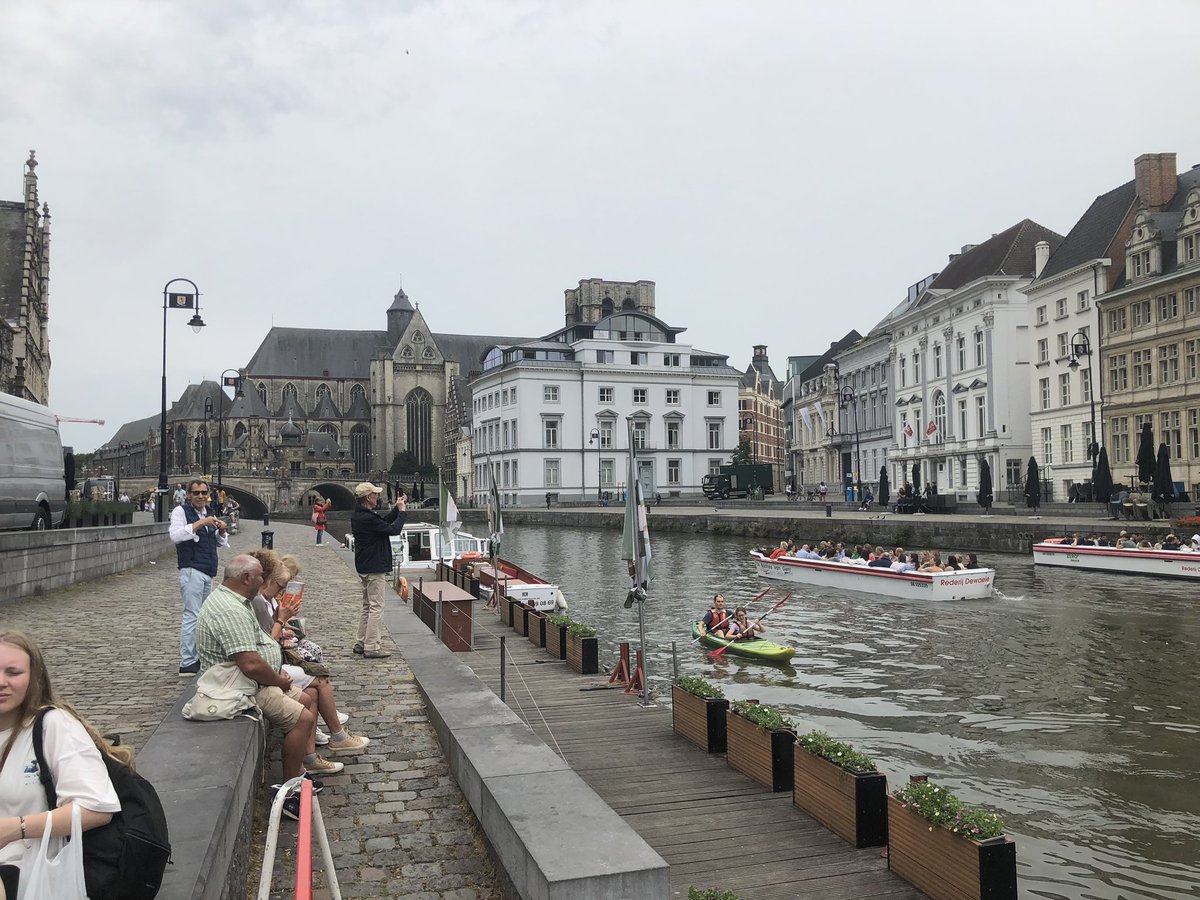 hhermi2's tweet photo. @archi_tradition Ghent, although from my experience beautiful, far worse than Bruges. Less crowded for sure but felt kinda dead. Shops closed, only a few people around etc. (All from last month) https://t.co/hCzYfXt2f9