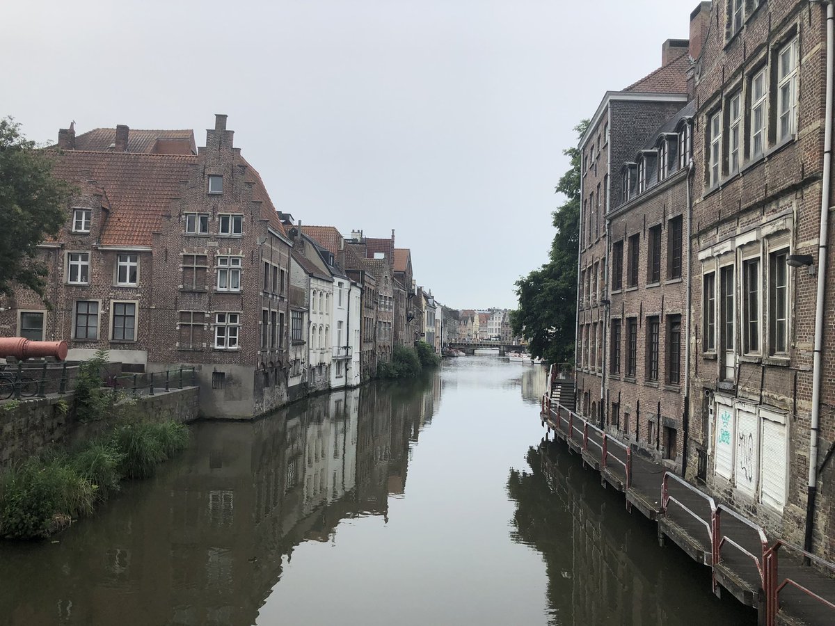hhermi2's tweet photo. @archi_tradition Ghent, although from my experience beautiful, far worse than Bruges. Less crowded for sure but felt kinda dead. Shops closed, only a few people around etc. (All from last month) https://t.co/hCzYfXt2f9