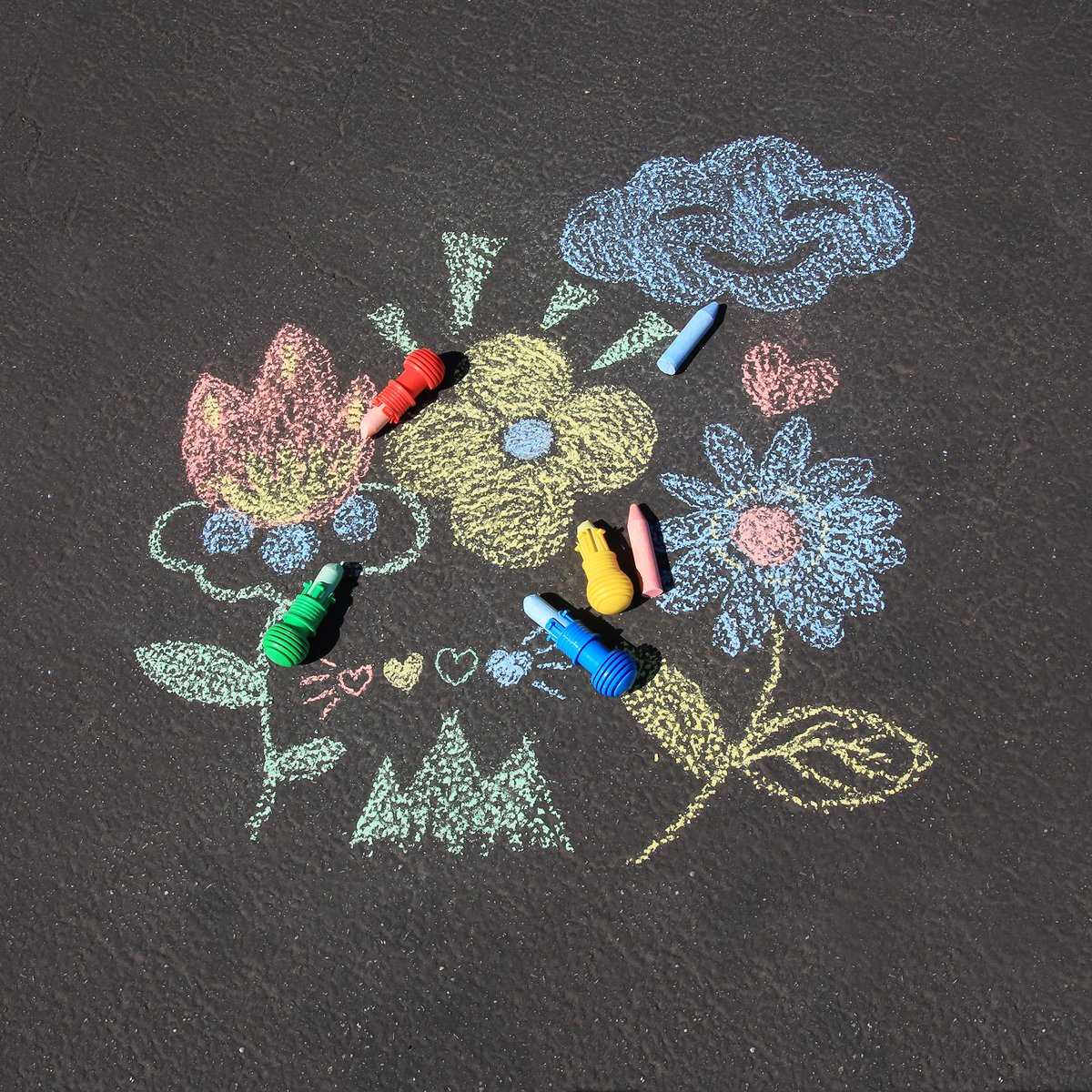 BazicProducts's tweet photo. Embrace Summer Vibes with Sidewalk Chalk! ๐๐จโจUnleash your creativity and join the colorful fun. From hopscotch to vibrant murals, let's turn sidewalks into art! #SidewalkChalkFun #SummerCreativity #SummerFun #BazicProducts #EverydayEssentials #Artsandcrafts https://t.co/yhGljz3eYe