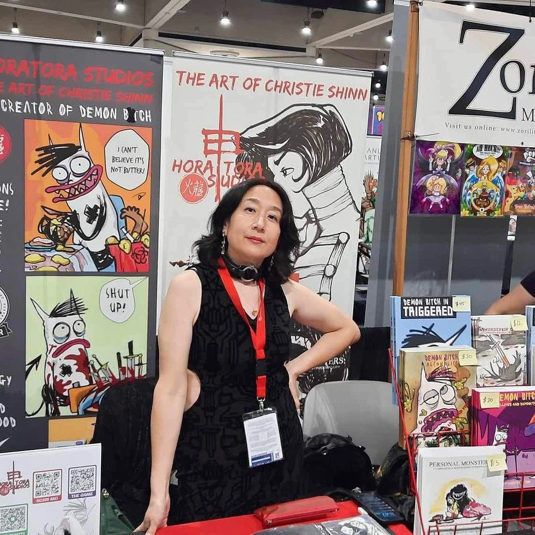 HoraToraStudios's tweet photo. Posted @withregram • @horatorastudios The first full day! The Dark Queen of Comics is here to sign and deface the books you get of #DemonBitch come to N-05 in Small Press where I will draw lewd and obscene things in your fucking book and the art you buy from me!
#WEARELEGION https://t.co/tXSixapT66