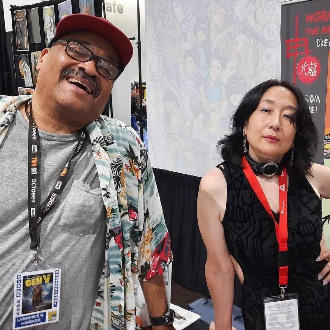 HoraToraStudios's tweet photo. Posted @withregram • @horatorastudios The first full day! The Dark Queen of Comics is here to sign and deface the books you get of #DemonBitch come to N-05 in Small Press where I will draw lewd and obscene things in your fucking book and the art you buy from me!
#WEARELEGION https://t.co/tXSixapT66