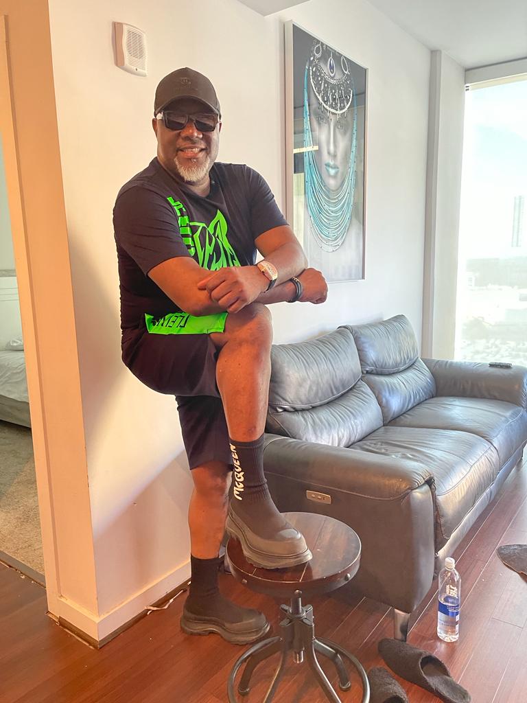 _dinomelaye's tweet photo. I am stepping on my adversaries. https://t.co/hpPGyTRH9E