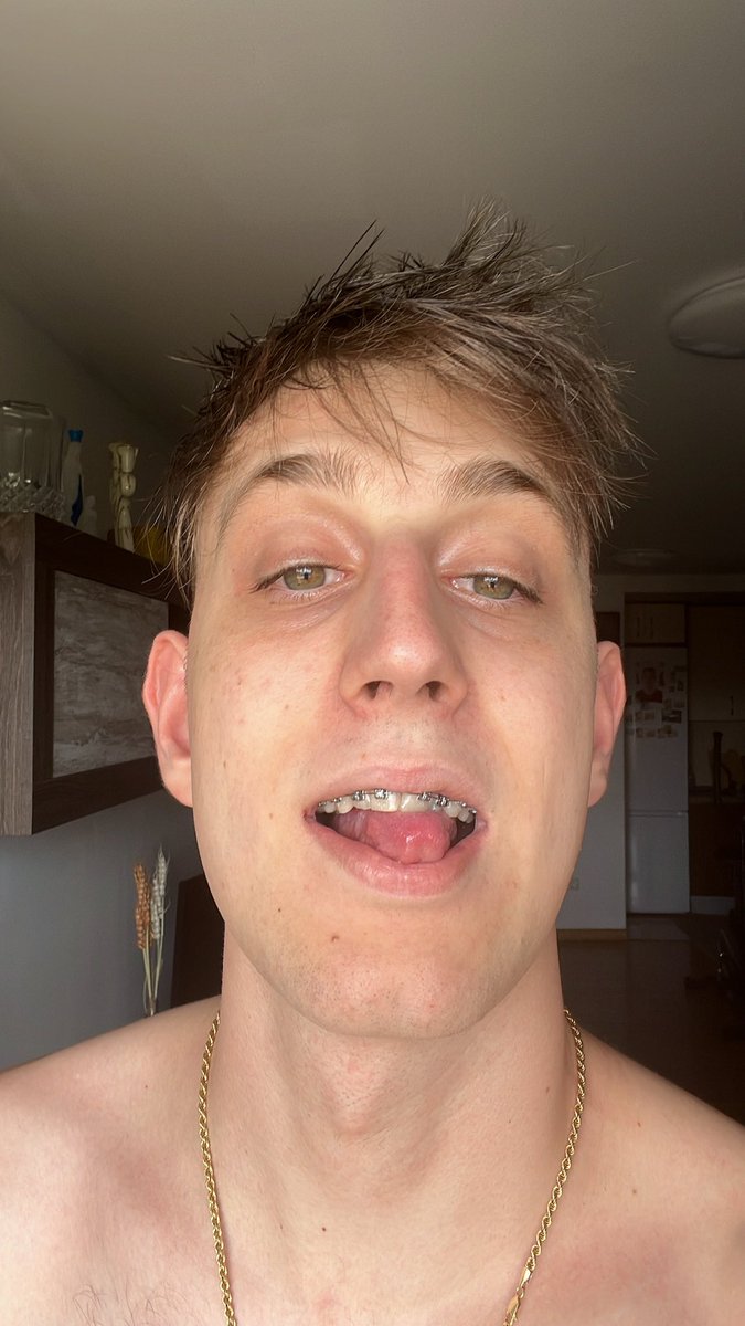 clounk11's tweet photo. admin con brackets https://t.co/iMJ3QWKtXg