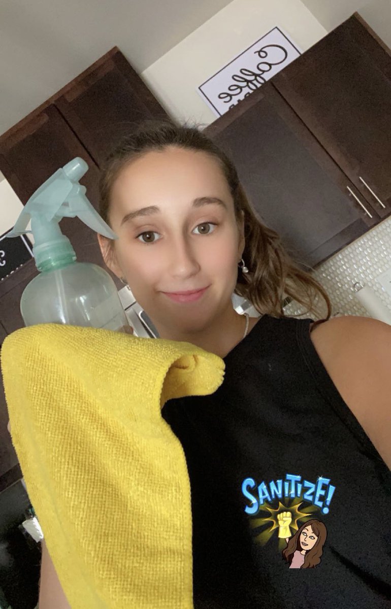 mscrowder123's tweet photo. #CleaningSelfie! Homemade cleaning solution for safe cleaning🤩 
#everythinginexcellence #Jackloweselfiechallenge ⁦@JackLoweSrES⁩ ⁦@SHARDEECRYSTAL⁩ https://t.co/VsWtrDBJWV