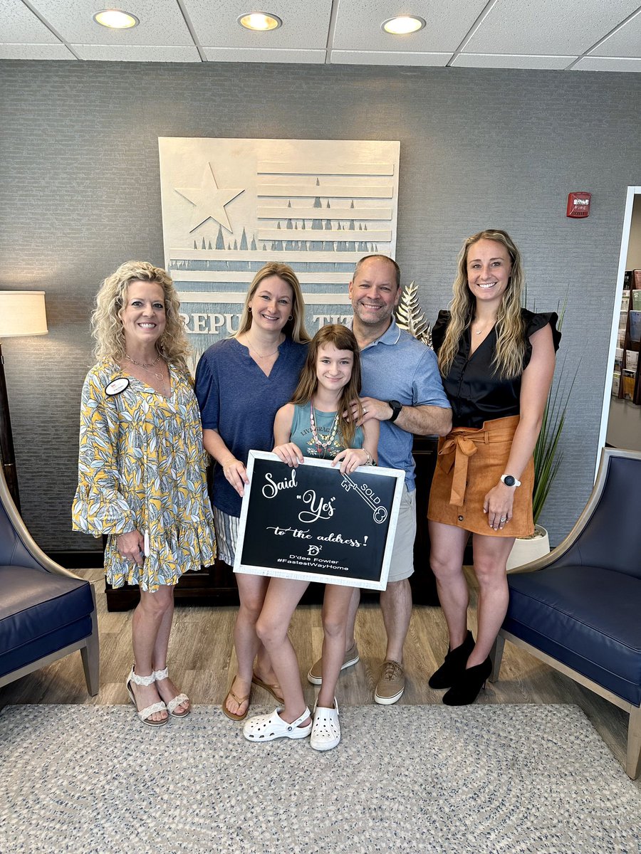Congrats on your new home McCabe Family! Thanks for trusting D2 Realty with your real estate needs.  #D2 #lonestar #realestate  #kellerwilliams #kellerwilliamsrealty #lifeatkwri #kwoutfront #texasrealtor  #lubbockrealtor #dallasrealtor #allenrealtor #dfwhomes #realtor