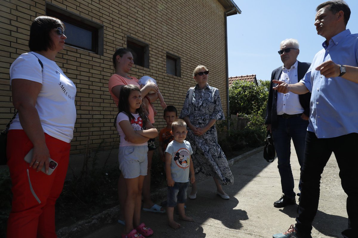 COEbanknews's tweet photo. We visited several @RHP_RSP sites in #Serbia where our guests from #Ukraine, led by Deputy Min for Infrastructure Nataliia Kozlovska, could learn about different #housing solutions for refugees and speak with some of the beneficiaries of #RegionalHousingProgramme. https://t.co/0sT7sMt5GU