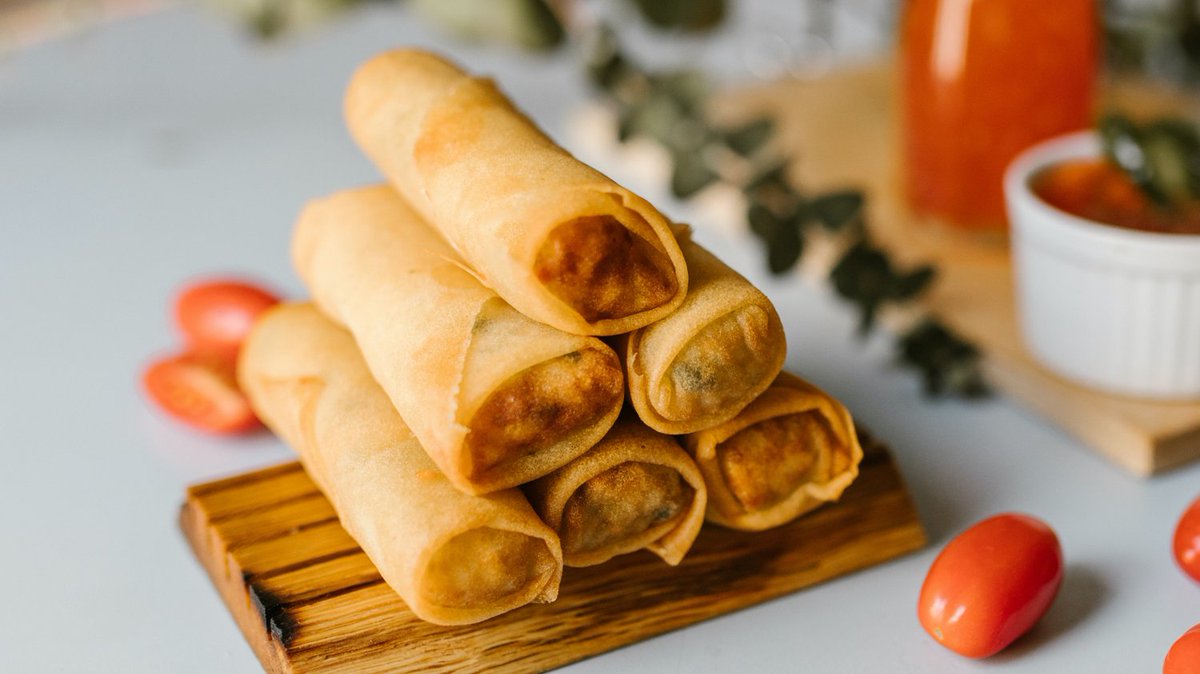Craving some crunch in your life? 🌟 These air fryer spring rolls are the answer! 😋🍃 Say goodbye to the grease and hello to deliciousness! #AirFryerSpringRolls #CrispyCravings
Here's the recipe link:
topairfryerrecipes.com/air-fryer-spri…