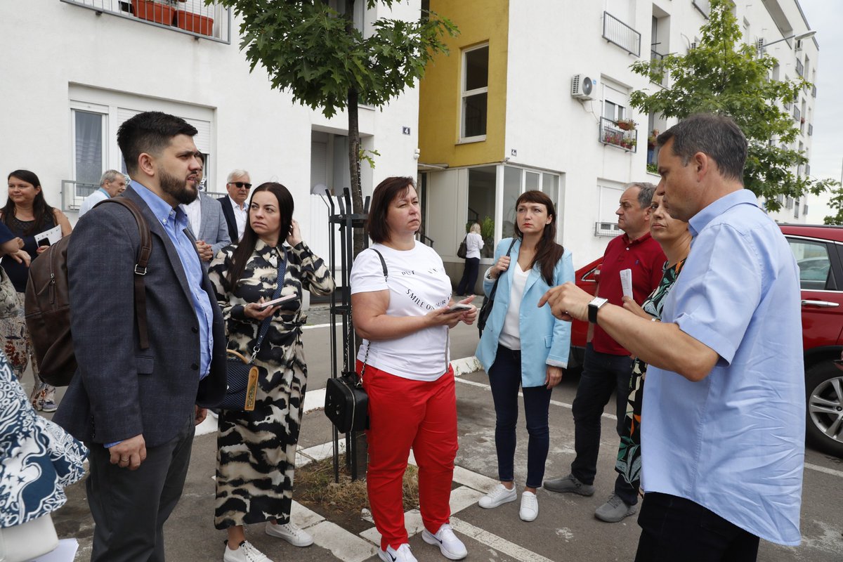 COEbanknews's tweet photo. We visited several @RHP_RSP sites in #Serbia where our guests from #Ukraine, led by Deputy Min for Infrastructure Nataliia Kozlovska, could learn about different #housing solutions for refugees and speak with some of the beneficiaries of #RegionalHousingProgramme. https://t.co/0sT7sMt5GU