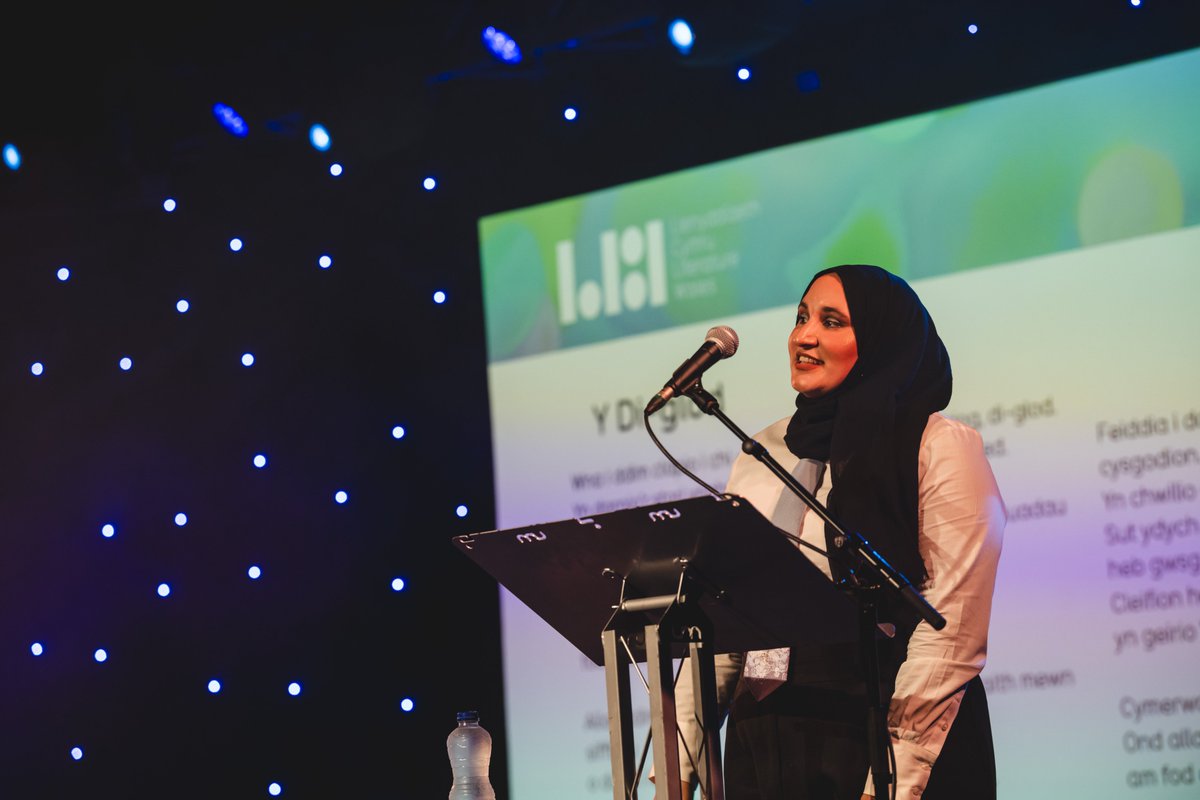 We can't believe it's been a whole week since #WBOTY23! 

It was a wonderful night celebrating some of Wales' most talented authors. 

A big diolch to @celfcalon for capturing the nights' proceedings so beautifully. 📷✨

The English Language Winners: literaturewales.org/our-projects/w…