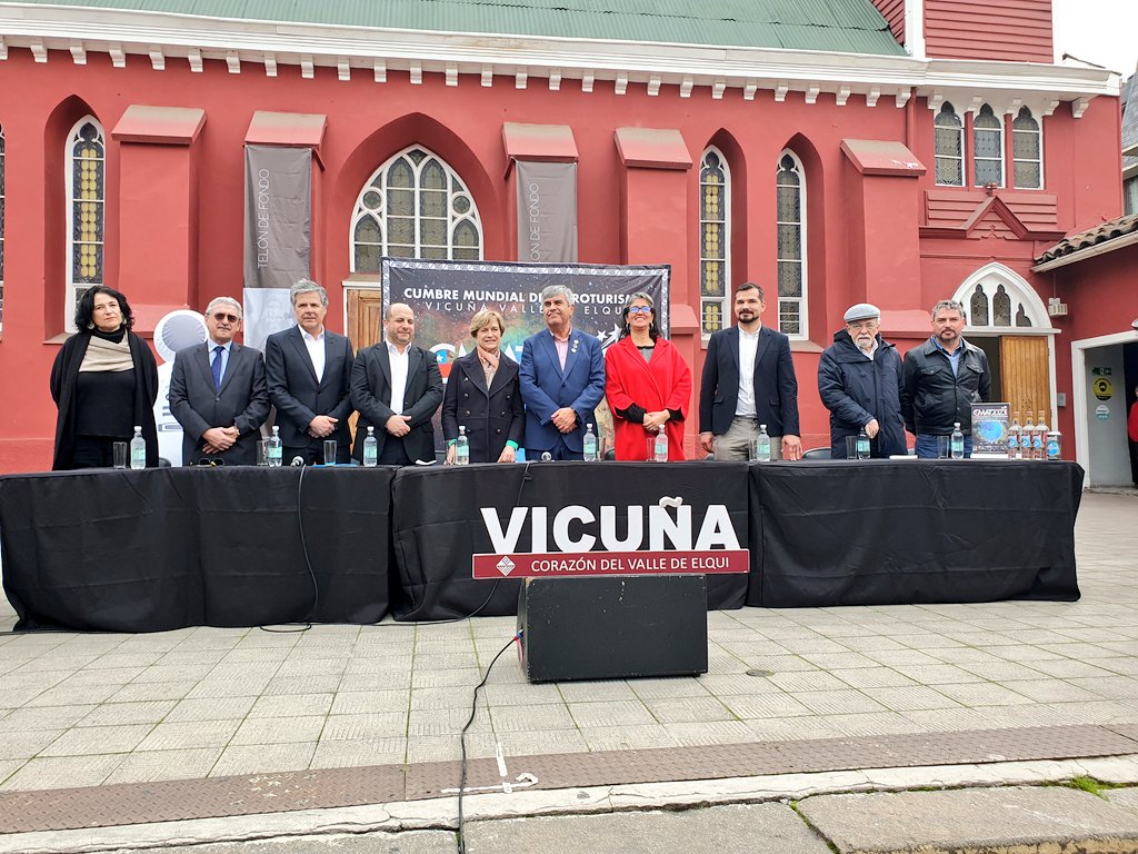 VeroPardoLagos's tweet photo. #AHORA 🇨🇱🔭 Participamos del Lanzamiento de la Cumbre Mundial de Astroturismo Vicuña 2023, que se realizará los días 6, 7, 8 y 9 de septiembre, en #Vicuña.

👉🏼 Un encuentro que busca posicionar la experiencia del #astroturismo y su valor como motor de desarrollo sustentable https://t.co/BB9Px0XmcA