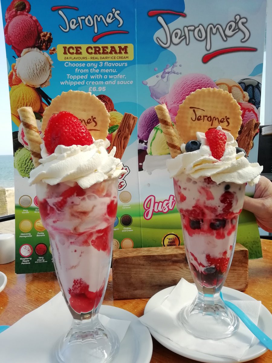 janelesley's tweet photo. ... consoling myself with a #Jeromes sundae @BridToday as I won't be at #TheakstonsCrime this year...😎😋📖📚 https://t.co/7nxxU0qZl1