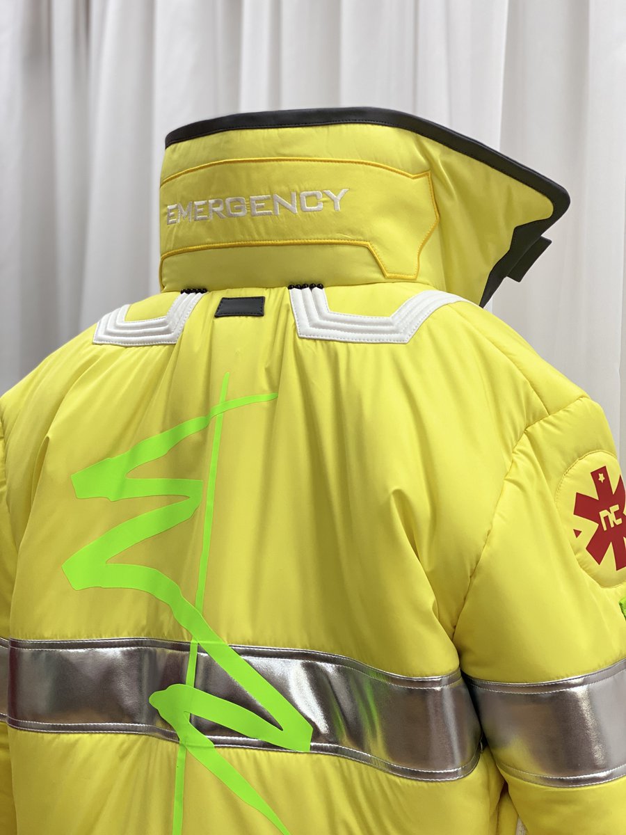 fenindom's tweet photo. Here is #David's jacket that made a splash on our social networks! Not only is it an incredible #cosplay, but it also doubles as a cozy and warm winter accessory. It is made with high-quality synthetic winterize, seriously making it suitable for winter wear.
#CyberpunkEdgerunners https://t.co/NKuO1pGylf