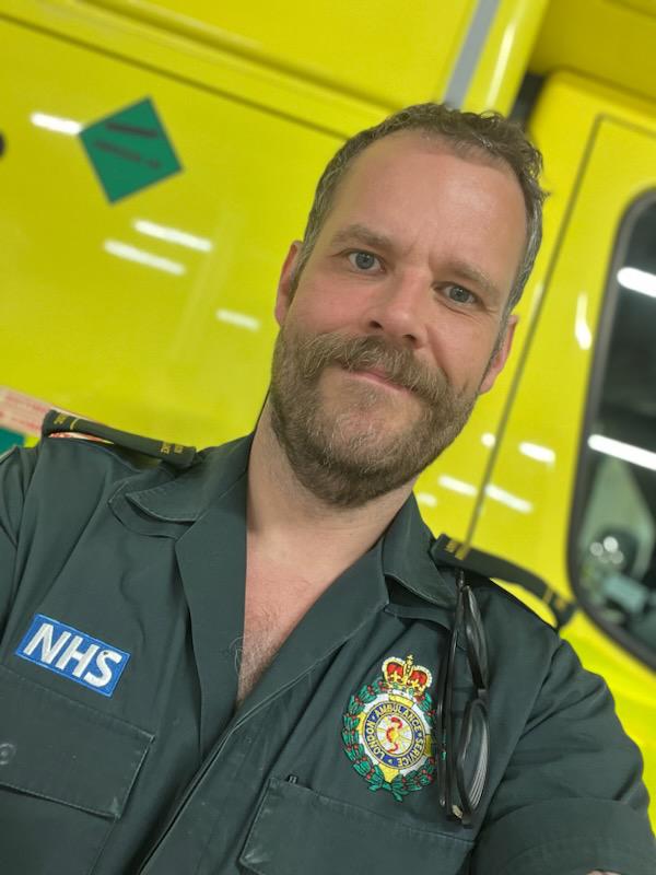 After a career in IT, Jamie became an ambulance medic 4 years ago and has now graduated from @CumbriaUni 👨‍🎓💚 “I went through a period in my life when I needed change. I wanted to qualify as a paramedic. It was great to be back in the classroom, I loved the academic challenge.”