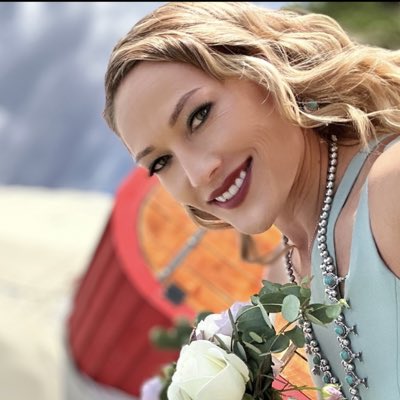 kellymccabe78's tweet photo. #NewProfilePic https://t.co/dQ1ASdszRT