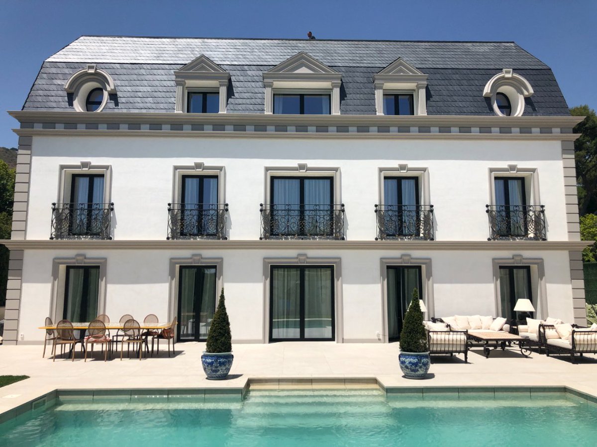 Las propuestas que realiza Gaudi Decor en sus colecciones están llenas de detalles cuidados y elementos decorativos que cobran vida.
¿Entras a conocer nuestro último artículo?
#materio #interiorismo #diseño #diseñodeinteriores #decoración #molduras #gaudi #gaudidecor