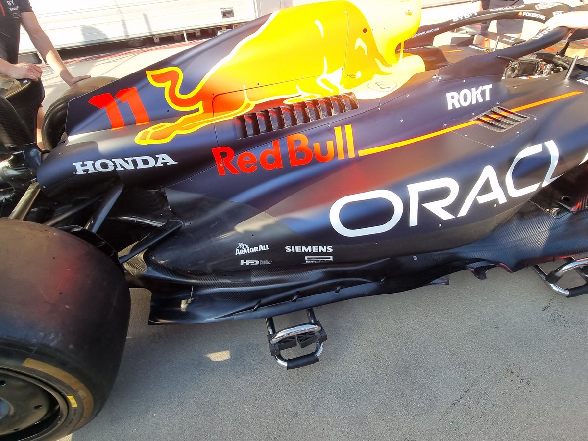 AlbertFabrega's tweet photo. Más fotos de las novedades en pontones del Red Bull. No hay canal

More pictures of new Red Bull sidpods. No water slide.
#f1 https://t.co/1Ie36Db4FT