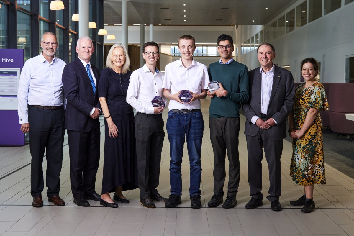 Congratulations to Liam Johnson for winning the 2023 Harari Graphene Enterprise Award, in association with Nobel Laureate Professor Sir Andre Geim. <a href="/UoMGraphene/">The University of Manchester Graphene</a> Find out more here - manchester.ac.uk/discover/news/…