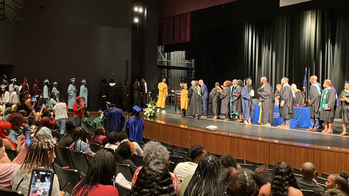 Detroitk12's tweet photo. Dr. Vitti said, “…students when you go away to school, remember all the things you overcame; tell people you are from Detroit and you are Better!!” Yes!! Detroit vs. Everybody!! #studentsrise #dpscdlegends https://t.co/z5bPh5xoP6