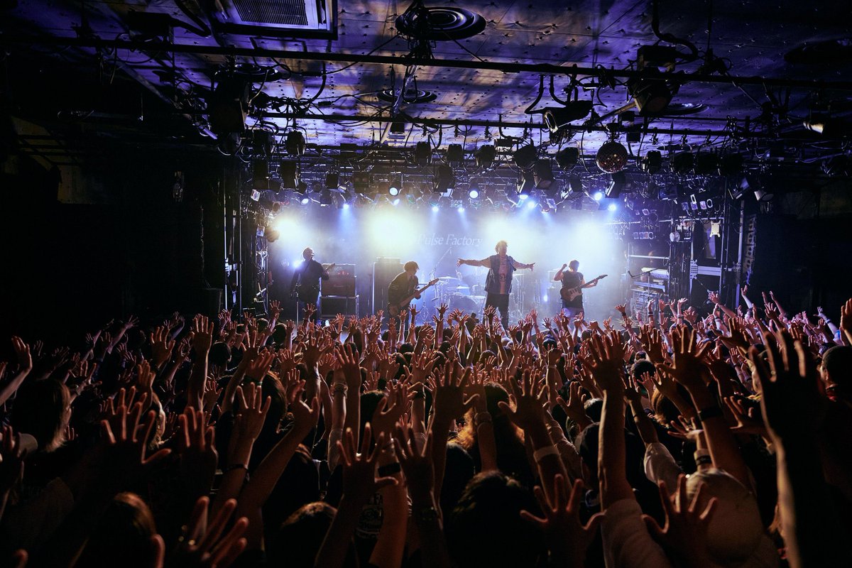 Blue_springstar's tweet photo. まさかのダブルアンコ(来るとは思ったけど)
最後の最後が好きな曲で全てを出し切った！！
Pulse Factory最高
Pulse Factoryに出会えて本当に良かった！
#BETMYLIFE https://t.co/D0JdEdhk2h