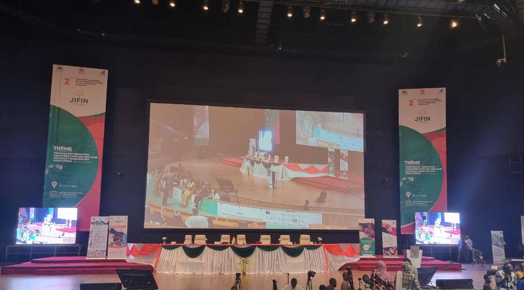 🇳🇪 [#NIGER : Banque Atlantique participe à la journée de l’inclusion financière et de l’innovation numérique] 💰 🌐💡

Pour en savoir plus 👉 bit.ly/bane_jifin2023

#BanqueAtlantique #jifin2023 #InclusionFinancière #InnovationNumérique #EducationFinancière #FemmesEntrepreneures